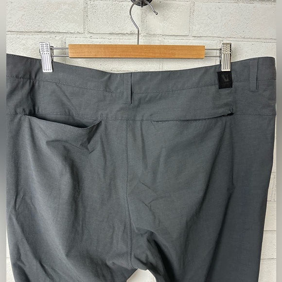 Vuori Pants Mens 38x30 Gray Aim Performance Chino Stretch Casual V431 - Picture 7 of 13